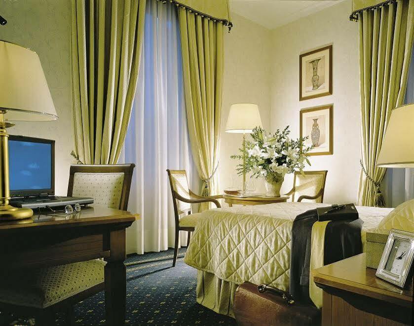 Empire Hotel 4*