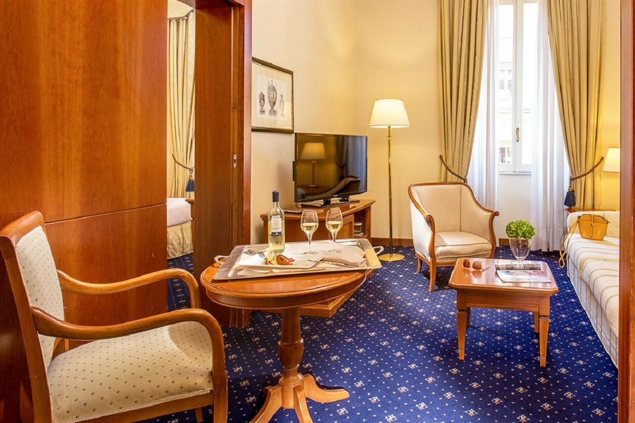 Empire Hotel 4*